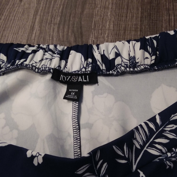 Skirt - Picture 4 of 5